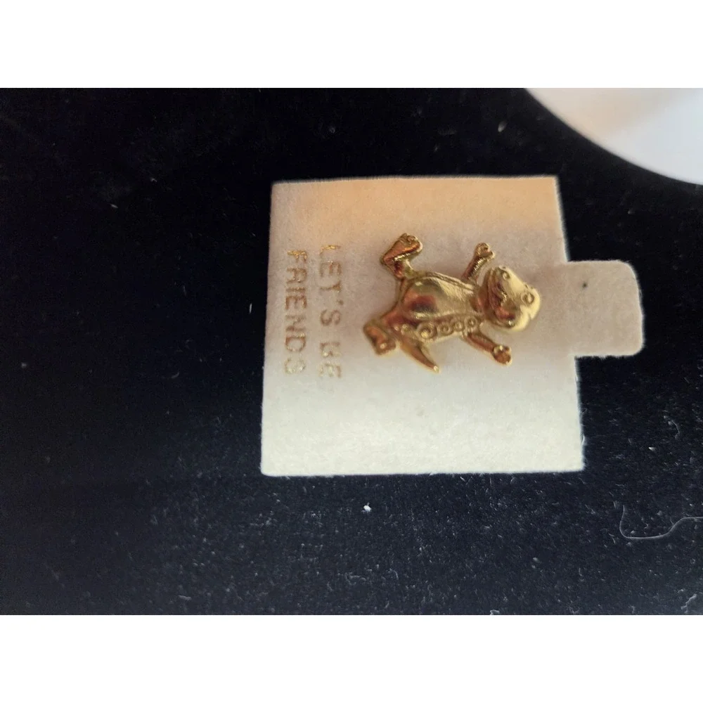 BARNEY Vintage Gold Tone Pin w/ Clutch Back, Original 